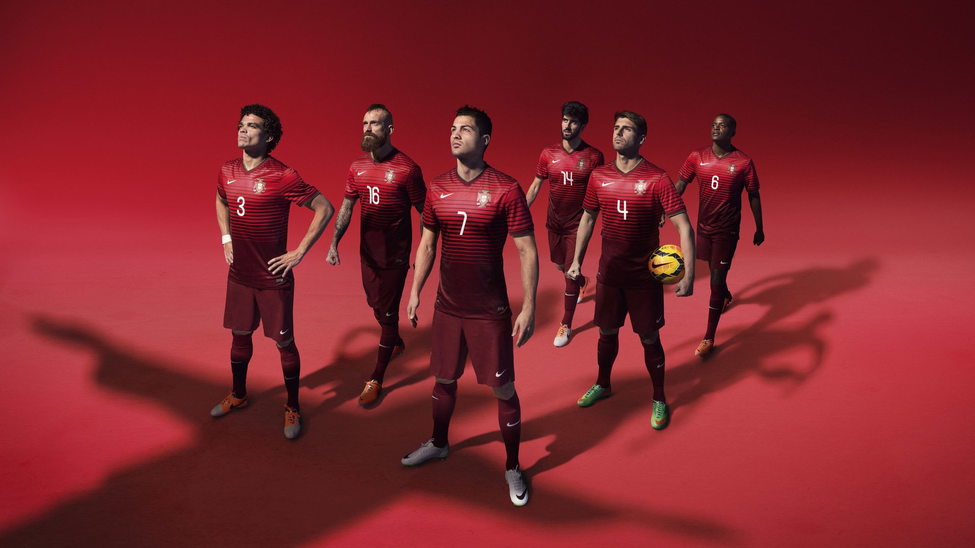 莱切斯特城中场索伦森精准助攻，助球队扩大领先，莱切斯特主力阵容